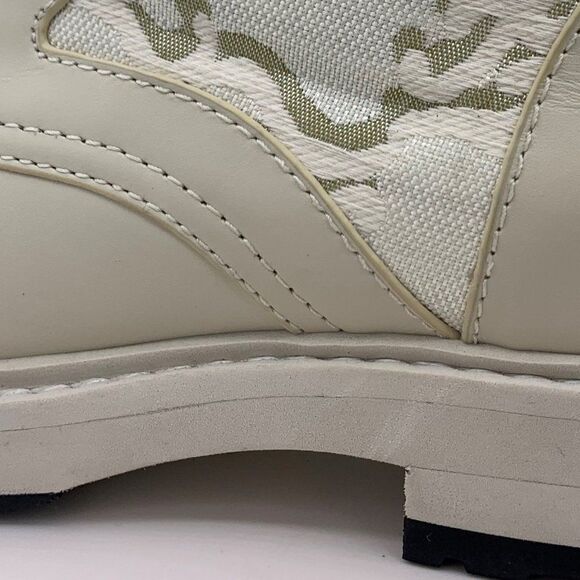 Fendi biker/combat boot, off white, never worn, zipper close, leather, size 4 - Picture 8 of 16